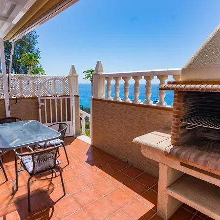 With Wonderful Sea Views *