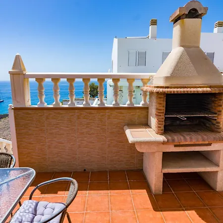 With Wonderful Sea Views Apartmán *