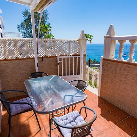 With Wonderful Sea Views Apartmán *